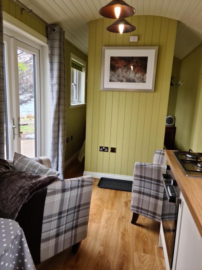 The Bay ,Luxury Shepherds Hut, Dundonnell Extérieur photo