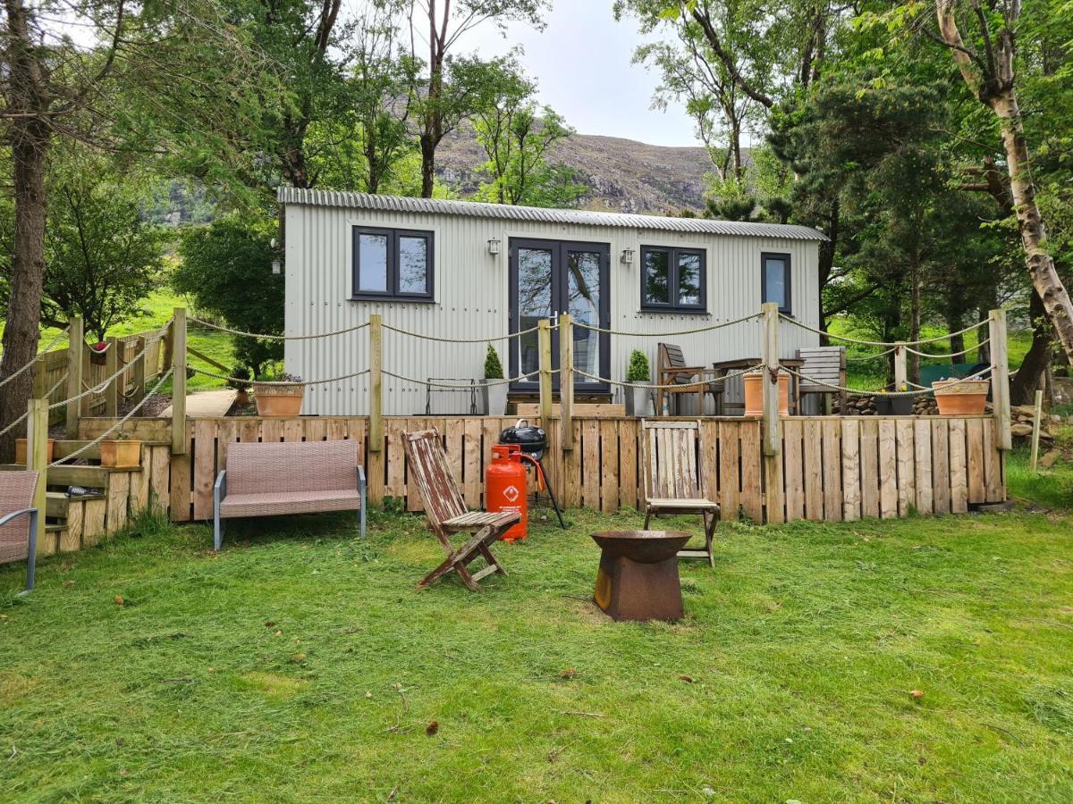 The Bay ,Luxury Shepherds Hut, Dundonnell Extérieur photo